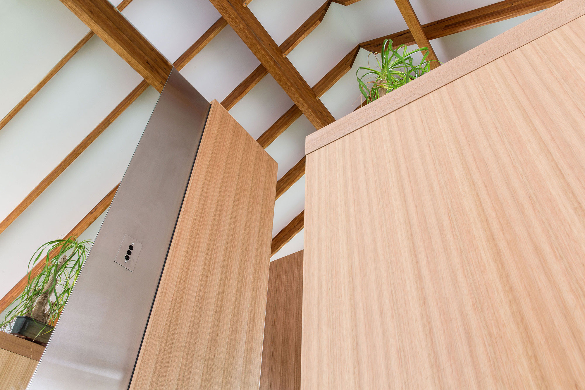 A Beautiful Contemporary House with Transparent Rear Facade in Northcote by BKK Architects (9)