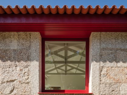 A Beautiful and Bright Red House Overlooks a Stunning Landscape in Vila Nova de Famalicão, Portugal by NOARQ (9)