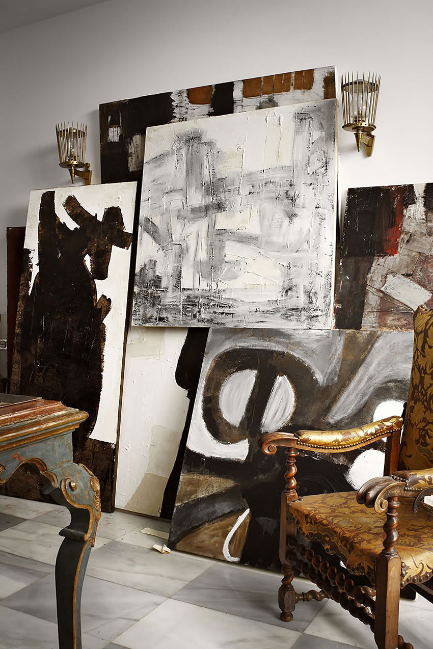 A Beautiful and Eclectic Apartment Full of Contrasts in Madrid, Spain by Lorenzo Castillo (17)