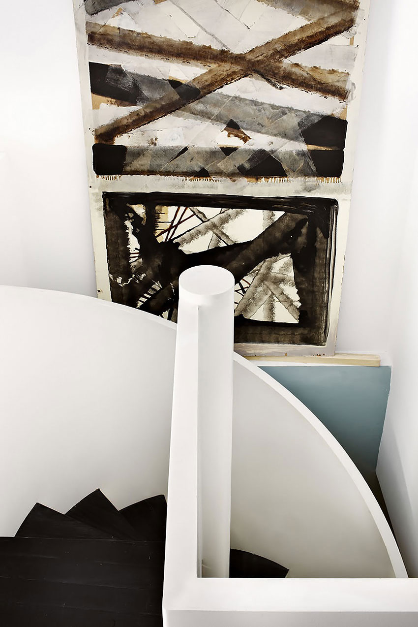 A Beautiful and Eclectic Apartment Full of Contrasts in Madrid, Spain by Lorenzo Castillo (8)