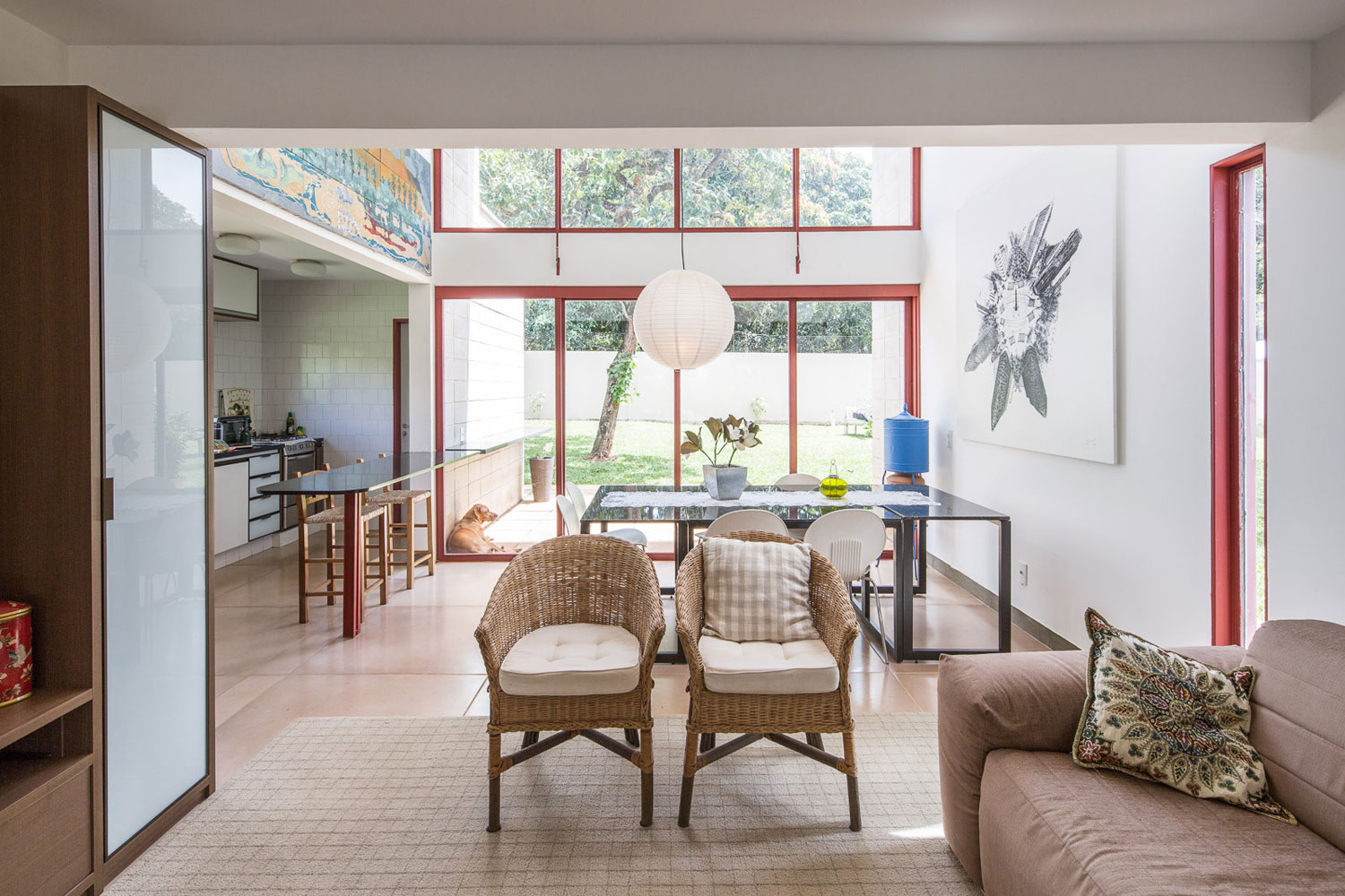 A Bright Contemporary Home From Concrete, Metal and Glass in Brasilia by LAB606 (10)