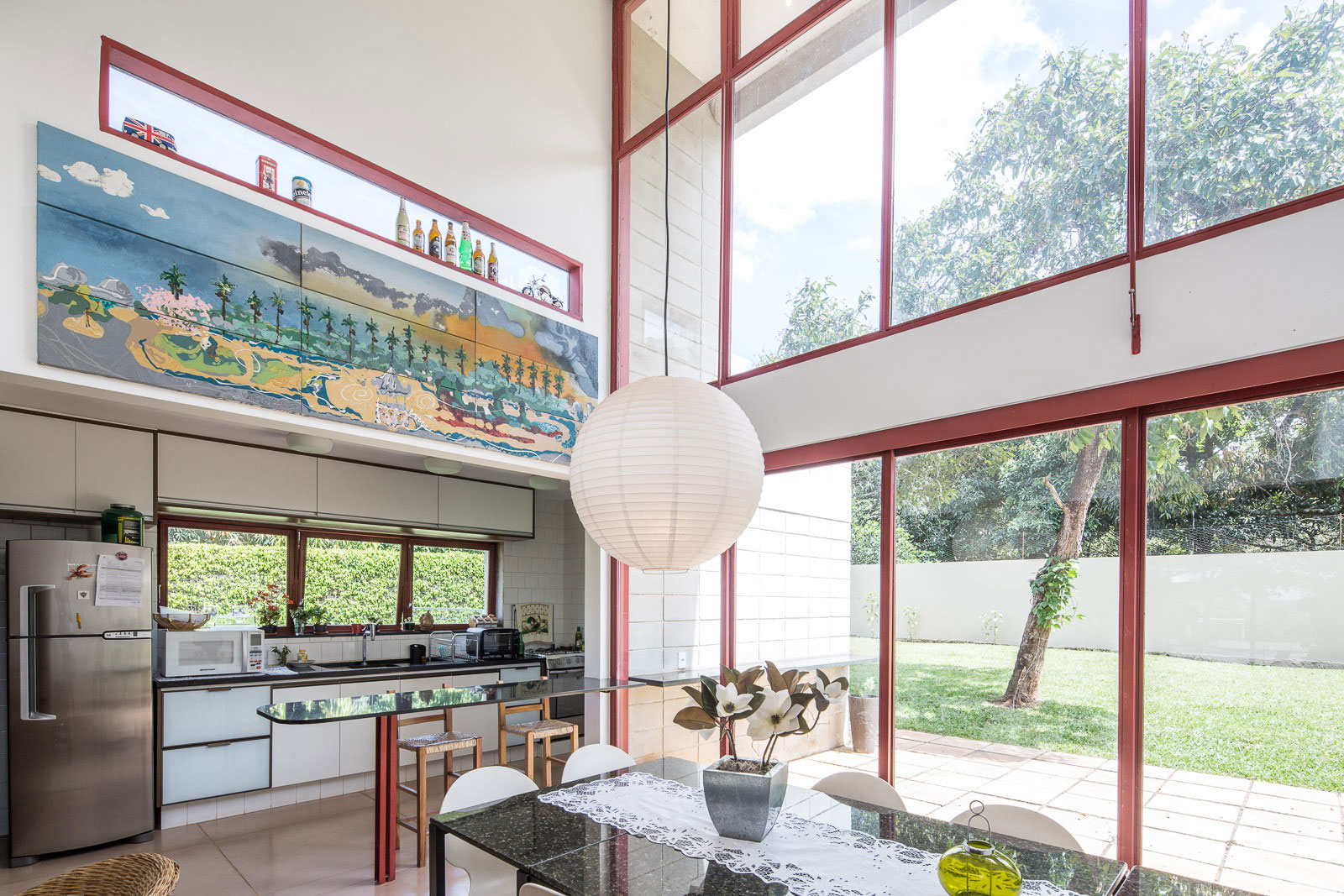 A Bright Contemporary Home From Concrete, Metal and Glass in Brasilia by LAB606 (15)
