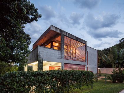 A Bright Contemporary Home From Concrete, Metal and Glass in Brasilia by LAB606 (24)