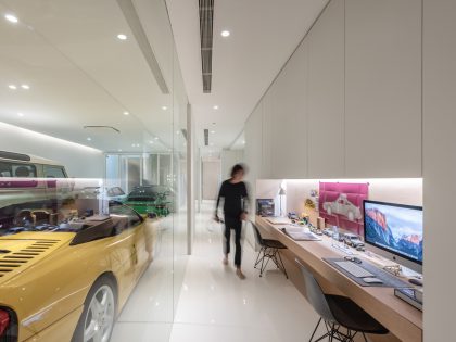 A Bright Contemporary Home for an Avid Car Collector in Bangkok by BROWNHOUSES Company Limited (11)
