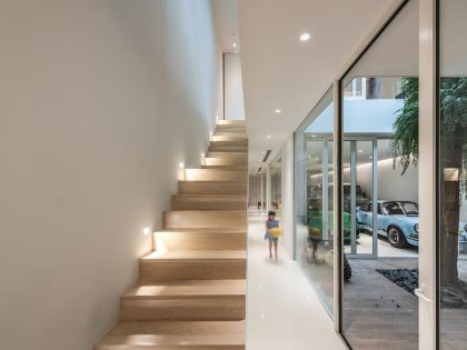 A Bright Contemporary Home for an Avid Car Collector in Bangkok by BROWNHOUSES Company Limited (15)