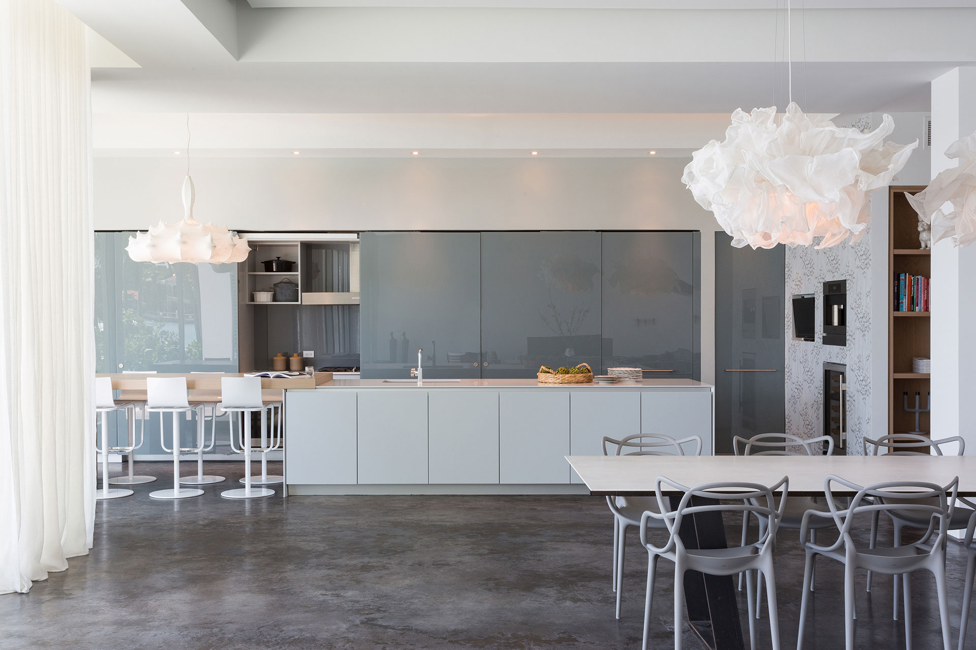 A Bright Modern Concrete Home with Beautiful and Transparent Arrangement on Biscayne Bay by [STRANG] Architecture (14)