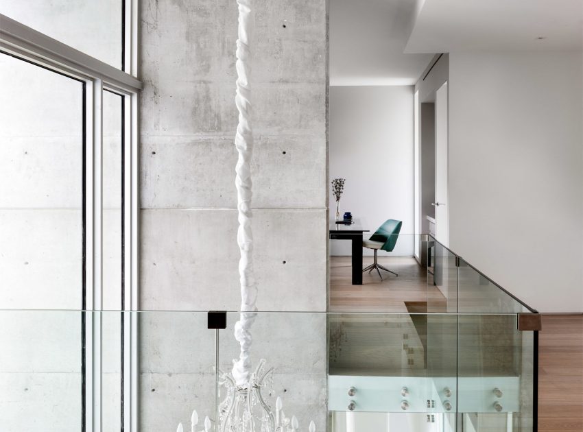 A Bright Modern Concrete Home with Beautiful and Transparent Arrangement on Biscayne Bay by [STRANG] Architecture (22)