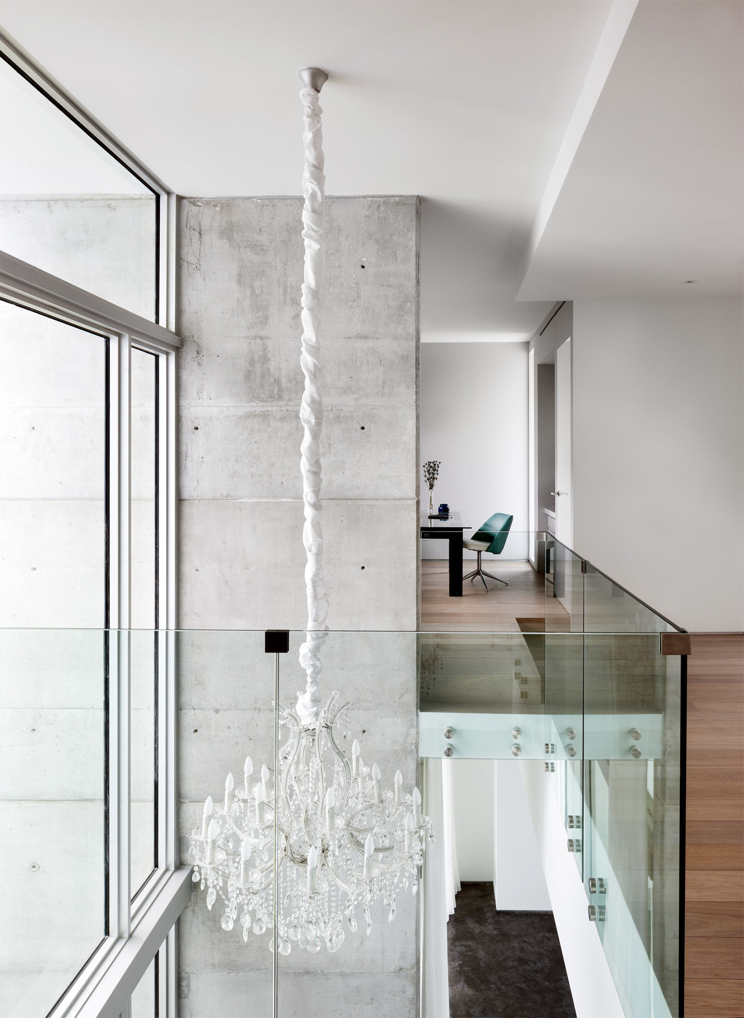 A Bright Modern Concrete Home with Beautiful and Transparent Arrangement on Biscayne Bay by [STRANG] Architecture (22)