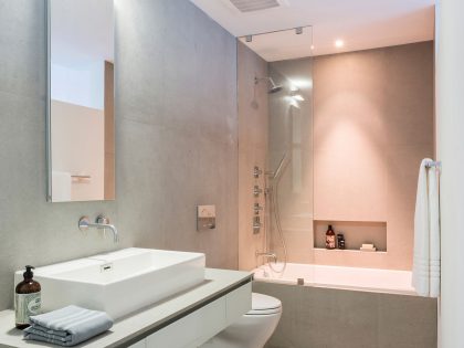 A Bright Modern Concrete Home with Beautiful and Transparent Arrangement on Biscayne Bay by [STRANG] Architecture (25)