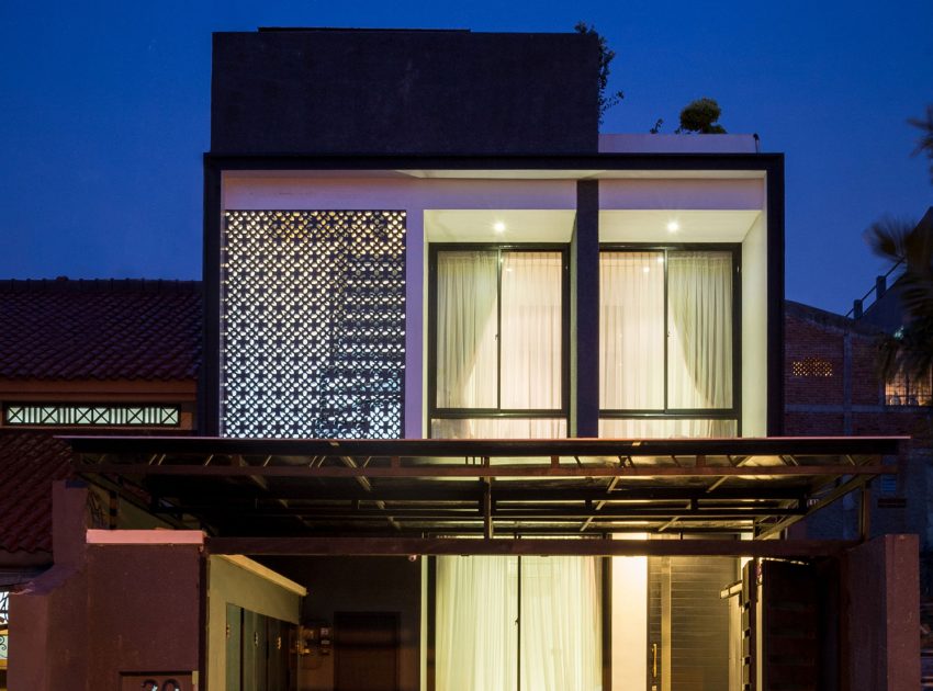 A Bright Modern House with Simple, Clean and Sleek Lines in Jakarta, Indonesia by DP+HS Architects (3)