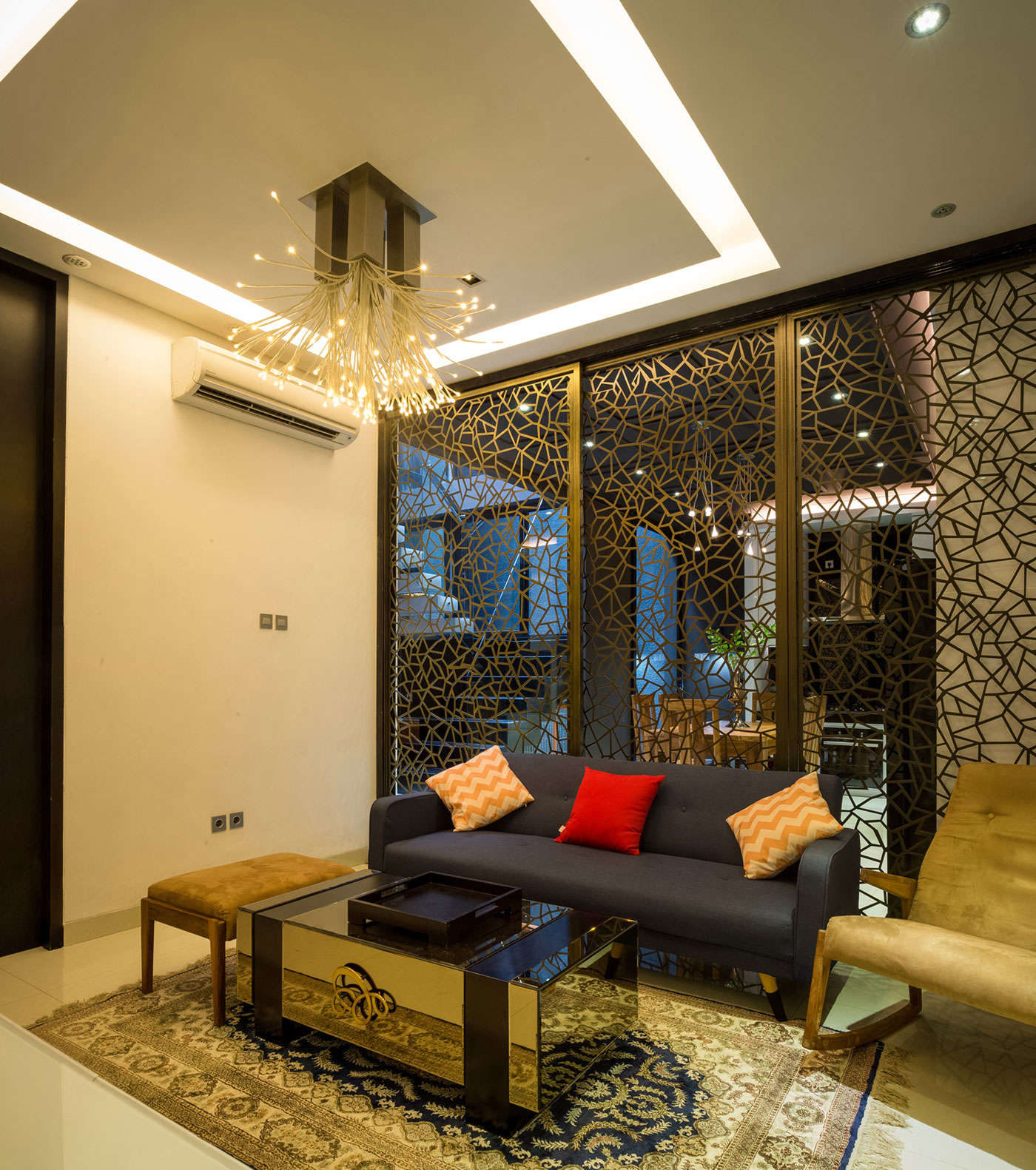 A Bright Modern House with Simple, Clean and Sleek Lines in Jakarta, Indonesia by DP+HS Architects (6)