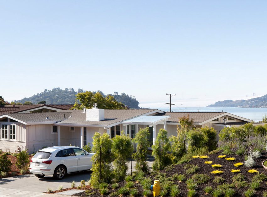 A Bright and Airy Contemporary Home Perched on a Hill in Tiburon by Feldman Architecture (1)