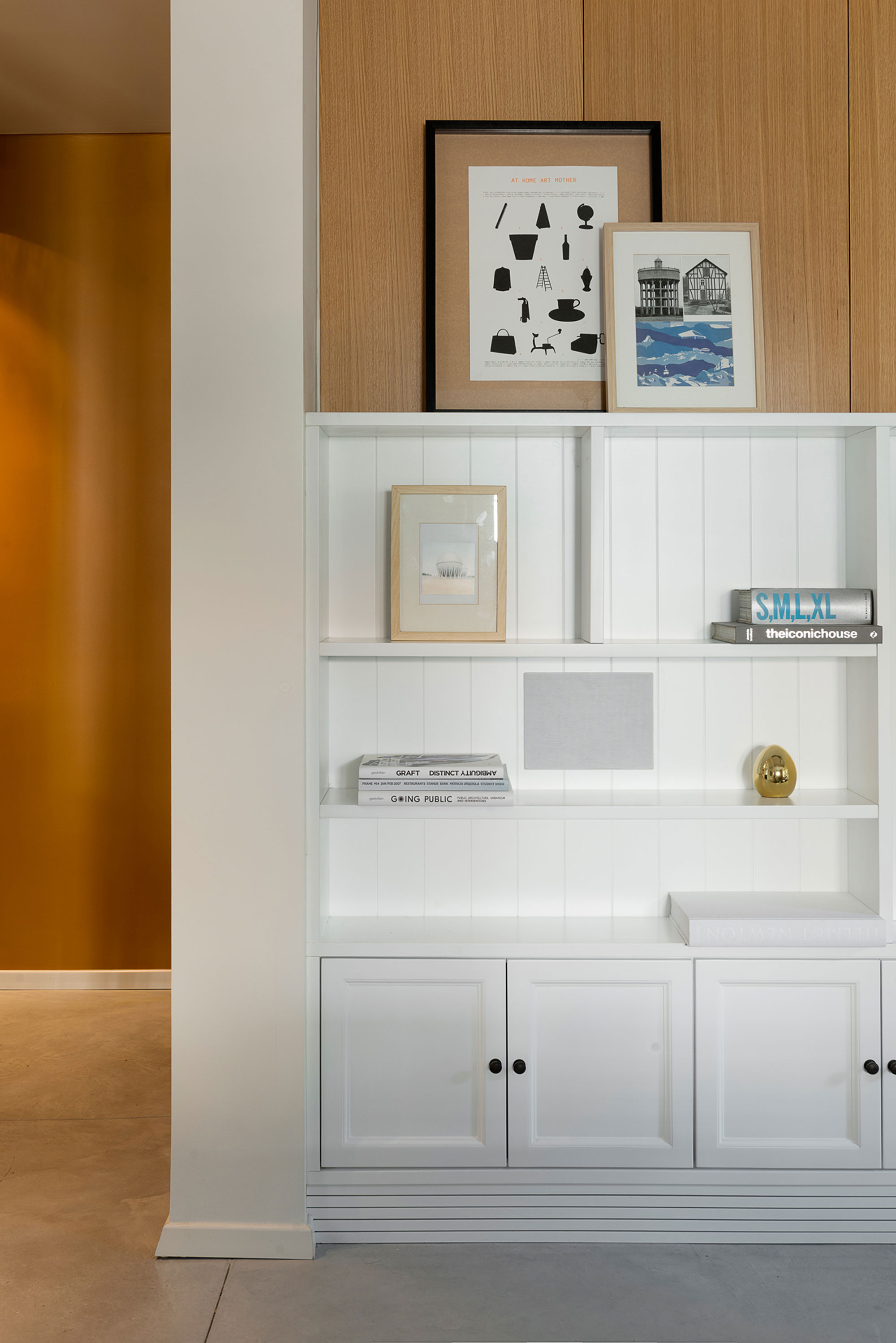 A Bright and Airy Modern Apartment with Creative Interiors in Tel Aviv by Raanans Stern’s Studio (6)