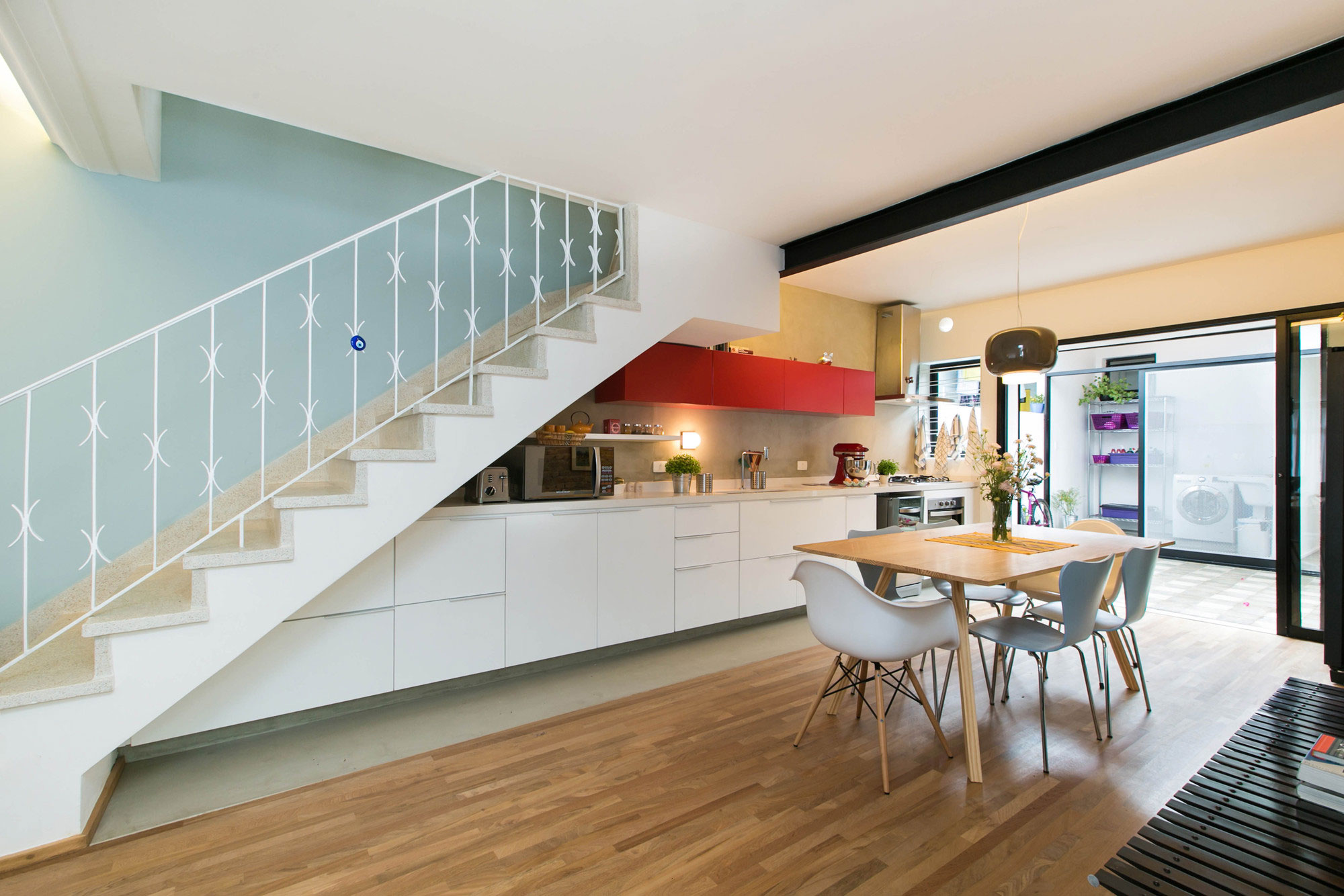 A Bright and Charming Home with Lots of Earthy Colors in São Paulo by DT Estúdio (19)