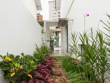 A Bright and Charming Home with Lots of Earthy Colors in São Paulo by DT Estúdio (4)