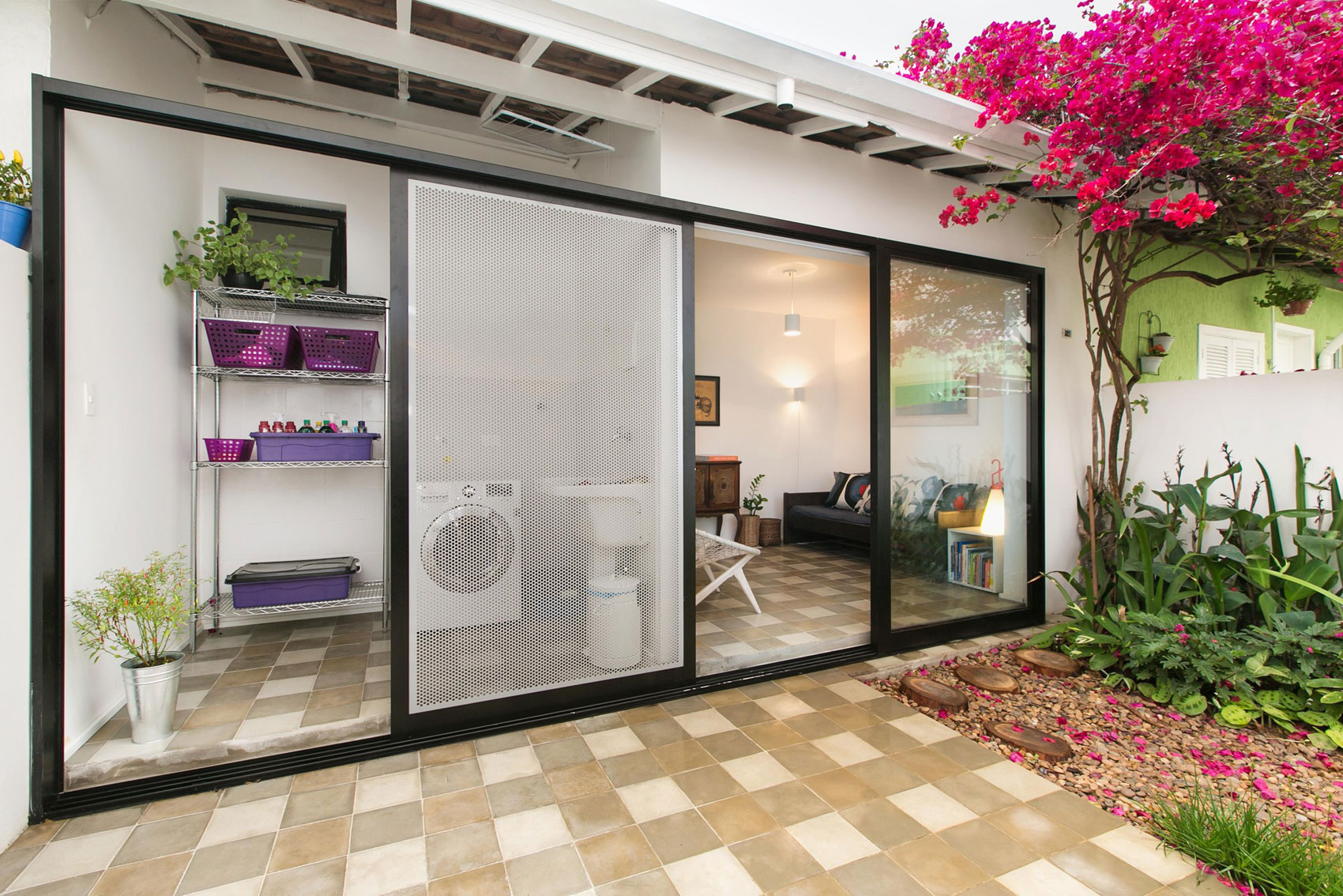 A Bright and Charming Home with Lots of Earthy Colors in São Paulo by DT Estúdio (6)