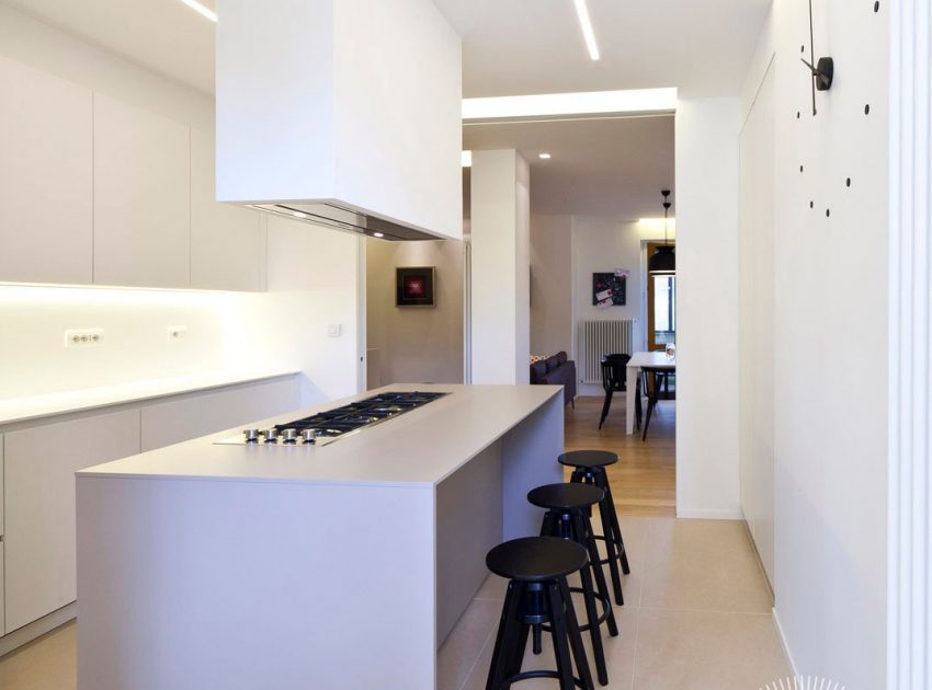 A Bright and Luminous Modern Apartment with Wood Accents in Bastia Umbra, Italy by Gianni Amantini (7)