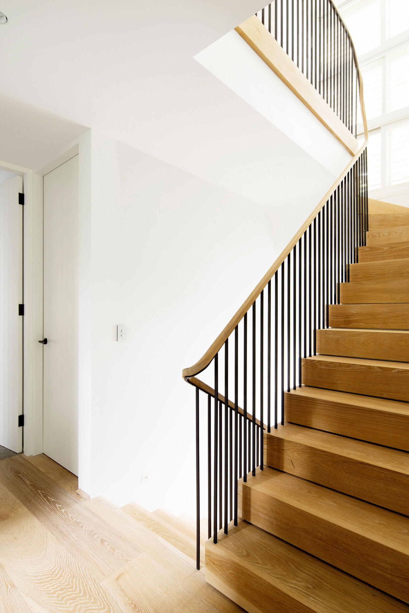 A Charming Contemporary Home with Lush Garden and Pool in Paddington by Luigi Rosselli (9)