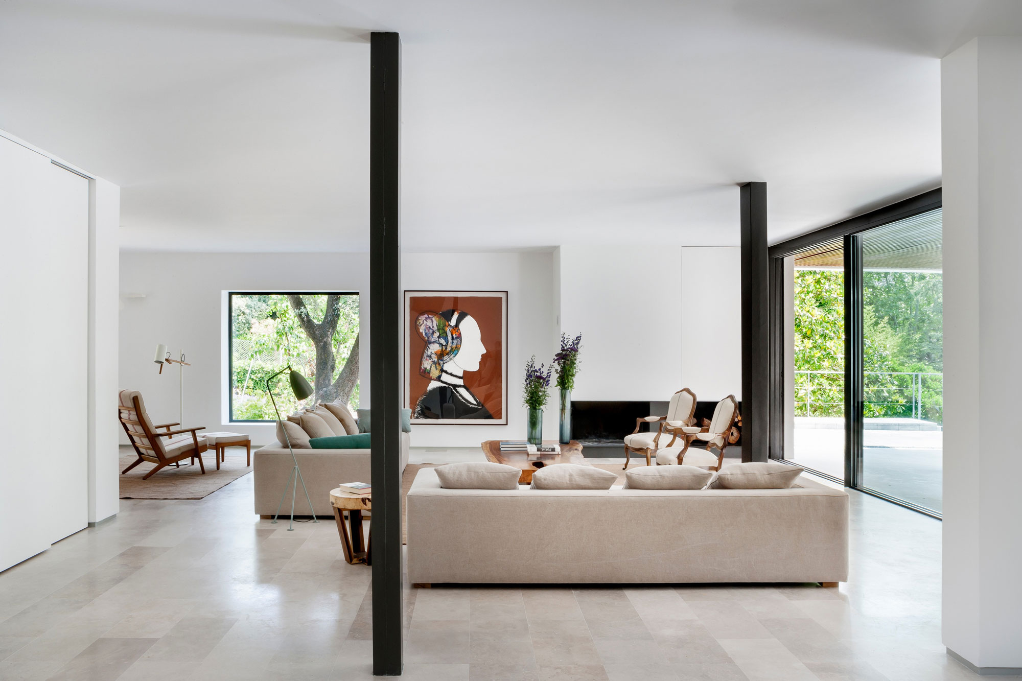 A Charming Modern Home Nestled in a Lush Landscape of Madrid, Spain by ÁBATON Arquitectura (16)
