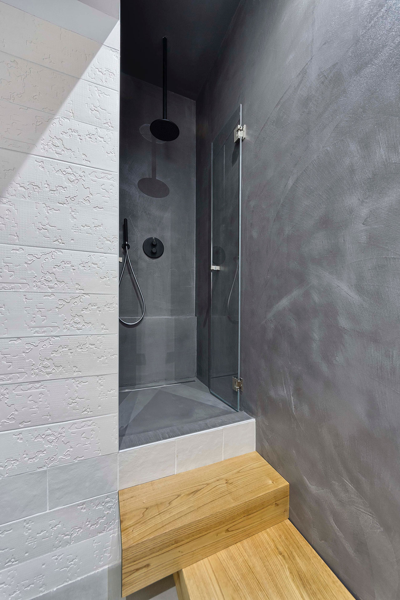 A Chic Contemporary Apartment with Red, Black and White Interiors in Turin, Italy by Archisbang (26)