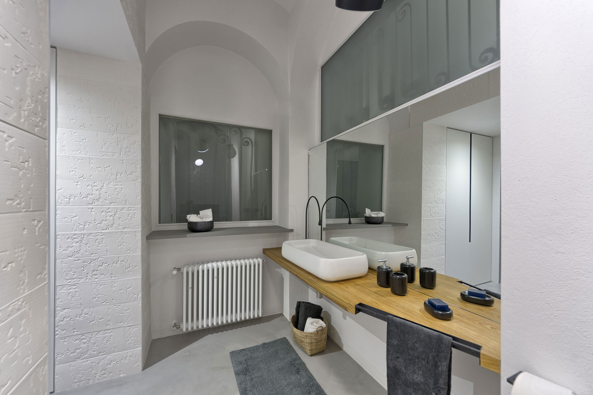 A Chic Contemporary Apartment with Red, Black and White Interiors in Turin, Italy by Archisbang (28)