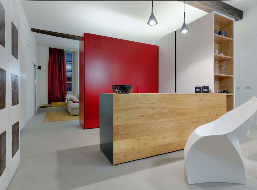 A Chic Contemporary Apartment with Red, Black and White Interiors in Turin, Italy by Archisbang (8)