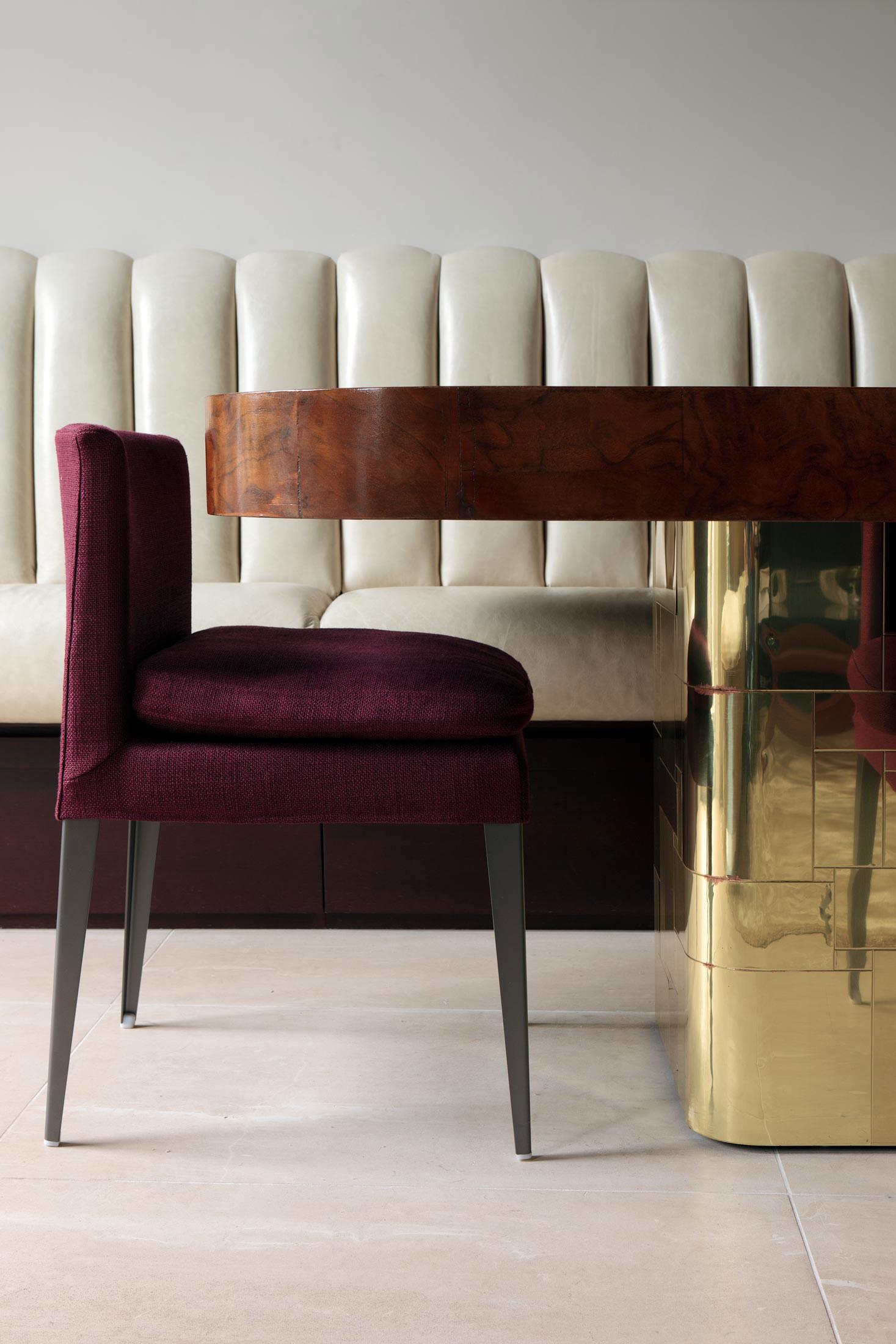 A Chic and Stylish Contemporary House in London, England by Staffan Tollgard Design Group (10)