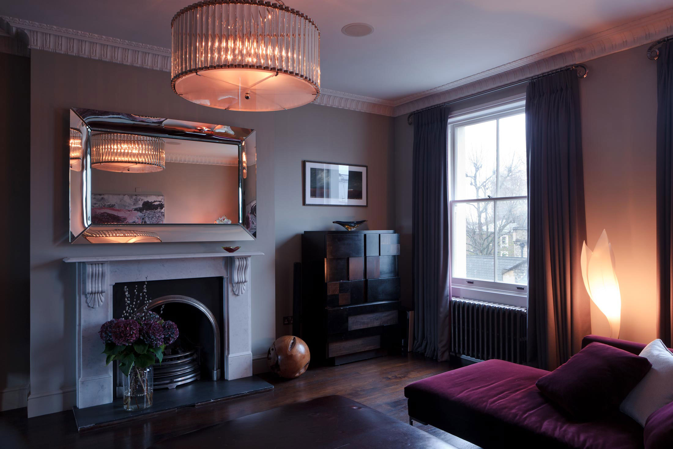 A Chic and Stylish Contemporary House in London, England by Staffan Tollgard Design Group (4)