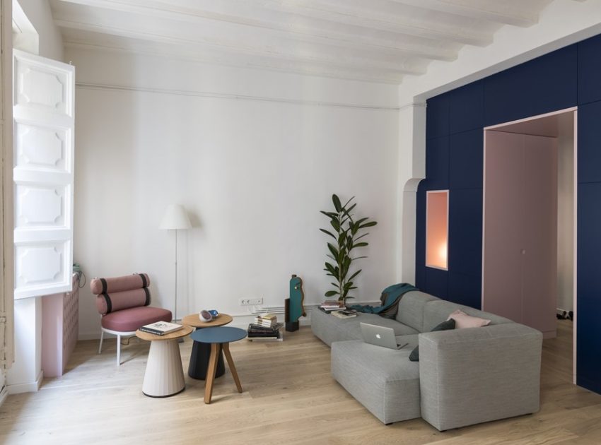 A Colorful, Vibrant Apartment for a Young Woman in Barcelona by CaSA - Colombo and Serboli Architecture (12)