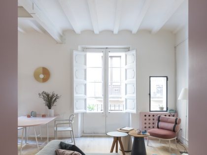 A Colorful, Vibrant Apartment for a Young Woman in Barcelona by CaSA - Colombo and Serboli Architecture (14)