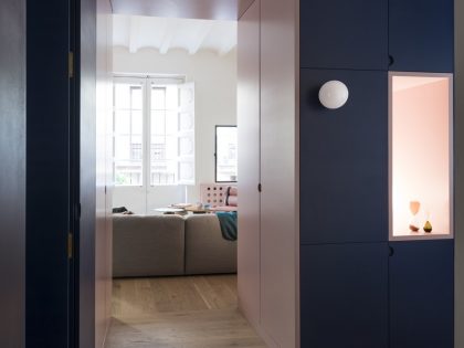 A Colorful, Vibrant Apartment for a Young Woman in Barcelona by CaSA - Colombo and Serboli Architecture (19)