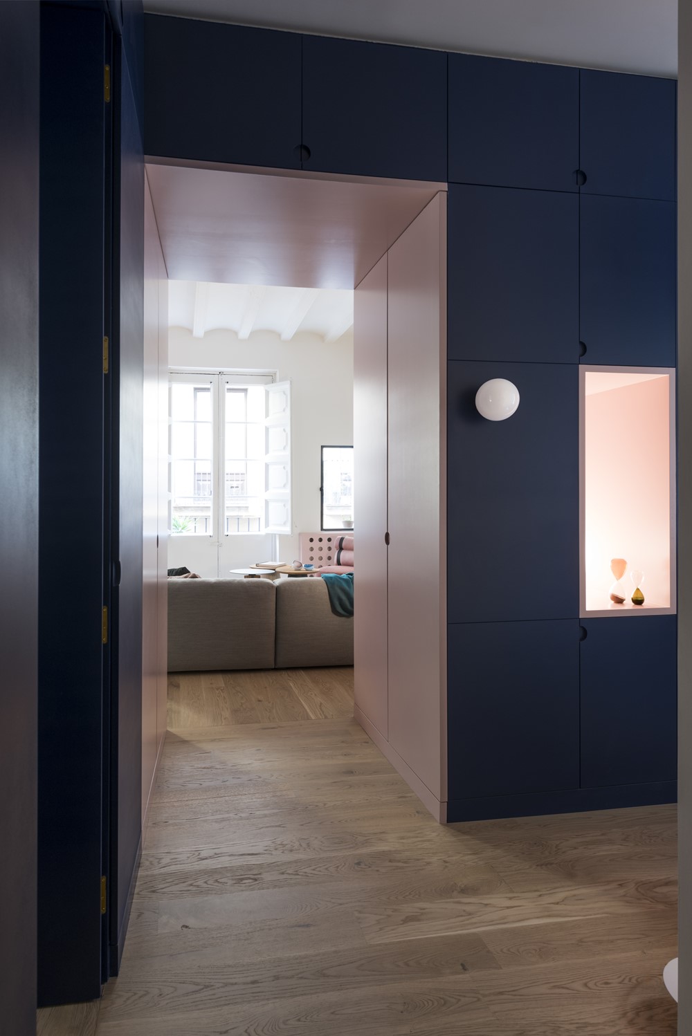 A Colorful, Vibrant Apartment for a Young Woman in Barcelona by CaSA - Colombo and Serboli Architecture (19)