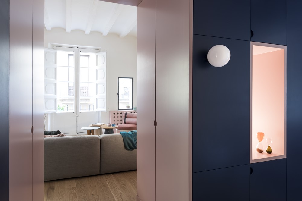 A Colorful, Vibrant Apartment for a Young Woman in Barcelona by CaSA - Colombo and Serboli Architecture (23)