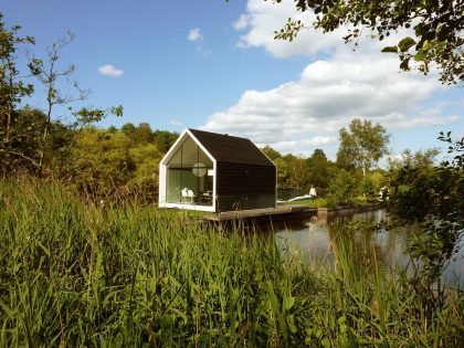 A Comfortable and Cozy House with Wonderful Views in the Loosdrechtse Plas by 2by4-architects (1)