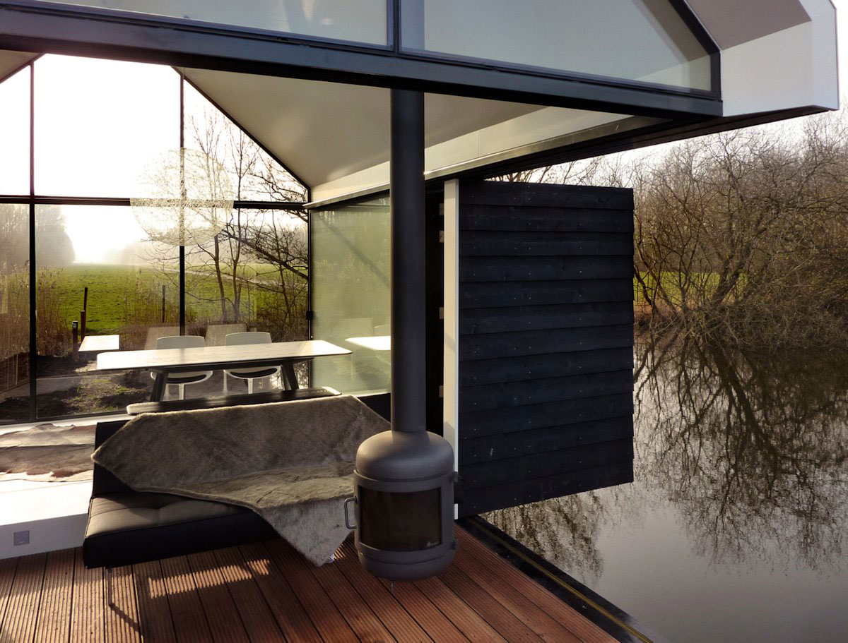 A Comfortable and Cozy House with Wonderful Views in the Loosdrechtse Plas by 2by4-architects (12)