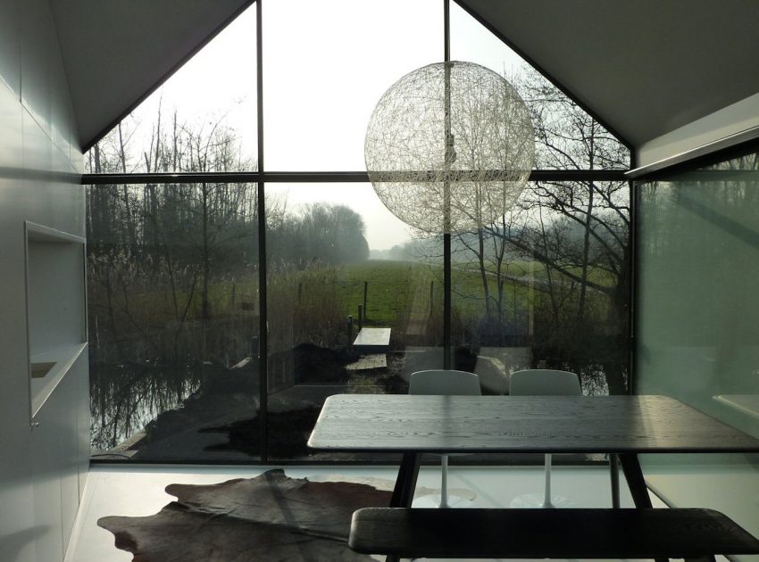 A Comfortable and Cozy House with Wonderful Views in the Loosdrechtse Plas by 2by4-architects (15)