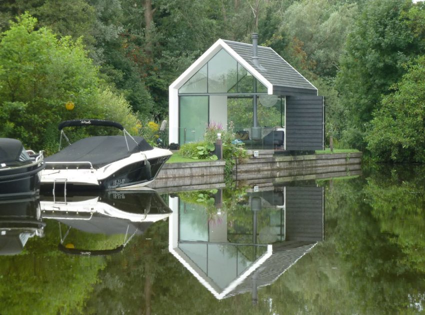 A Comfortable and Cozy House with Wonderful Views in the Loosdrechtse Plas by 2by4-architects (3)
