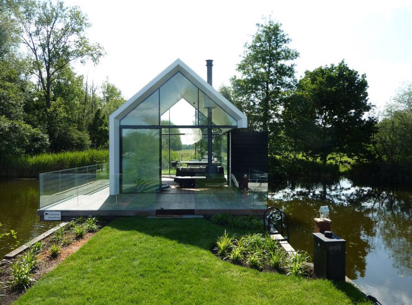 A Comfortable and Cozy House with Wonderful Views in the Loosdrechtse Plas by 2by4-architects (6)