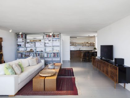 A Contemporary Apartment for a Young Couple, an Interior Designer and a Graphic Designer in Jaffa by Henkin Shavit Architecture & Design (1)