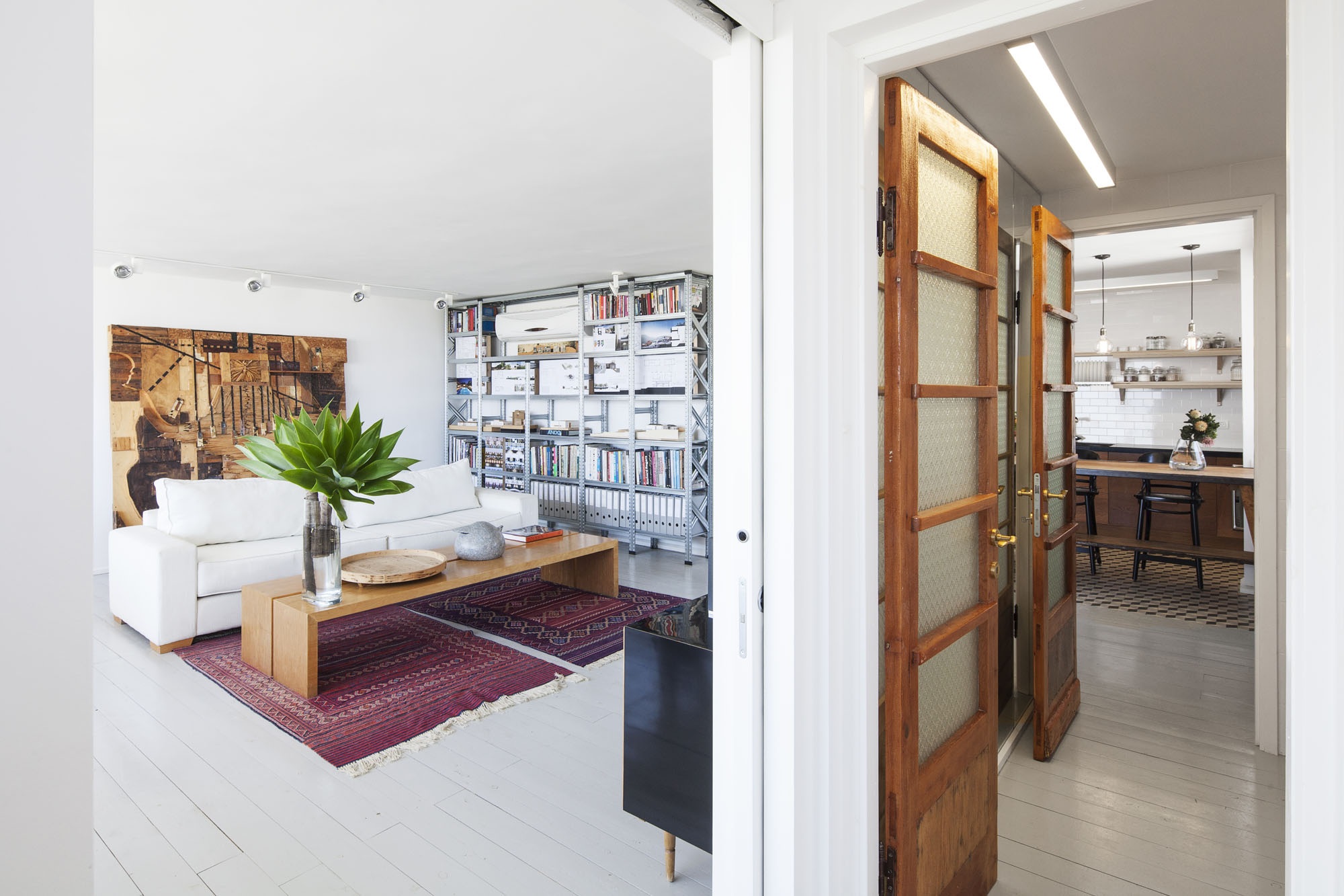 A Contemporary Apartment for a Young Couple, an Interior Designer and a Graphic Designer in Jaffa by Henkin Shavit Architecture & Design (2)