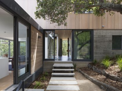 A Contemporary Home Features Patio with Cantilevered Deck in San Anselmo by Shands Studio (4)