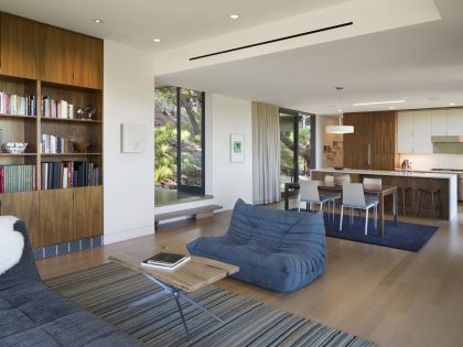 A Contemporary Home Features Patio with Cantilevered Deck in San Anselmo by Shands Studio (5)