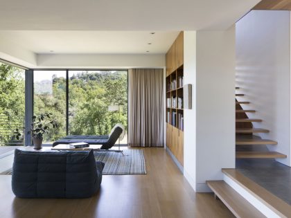 A Contemporary Home Features Patio with Cantilevered Deck in San Anselmo by Shands Studio (7)