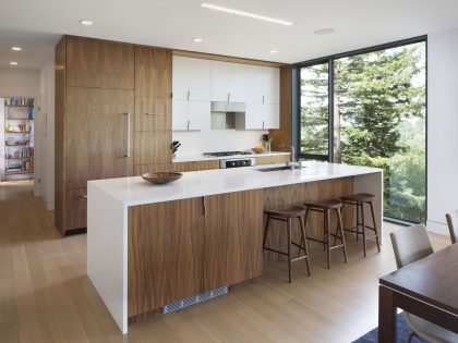 A Contemporary Home Features Patio with Cantilevered Deck in San Anselmo by Shands Studio (9)