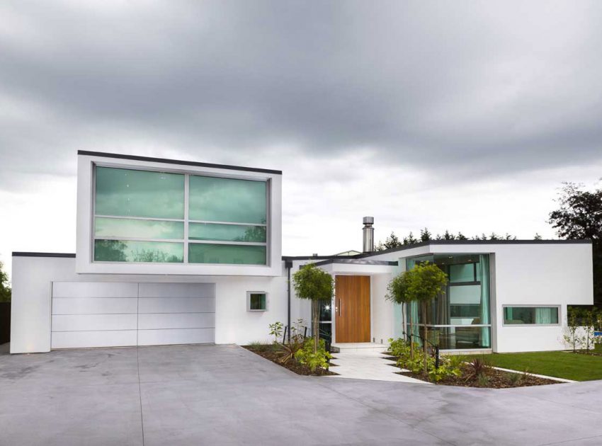 A Contemporary Home with Clean Lines and White Single Volumes Shape in Greytown, New Zealand by Casas Design + Architecture Studio (1)