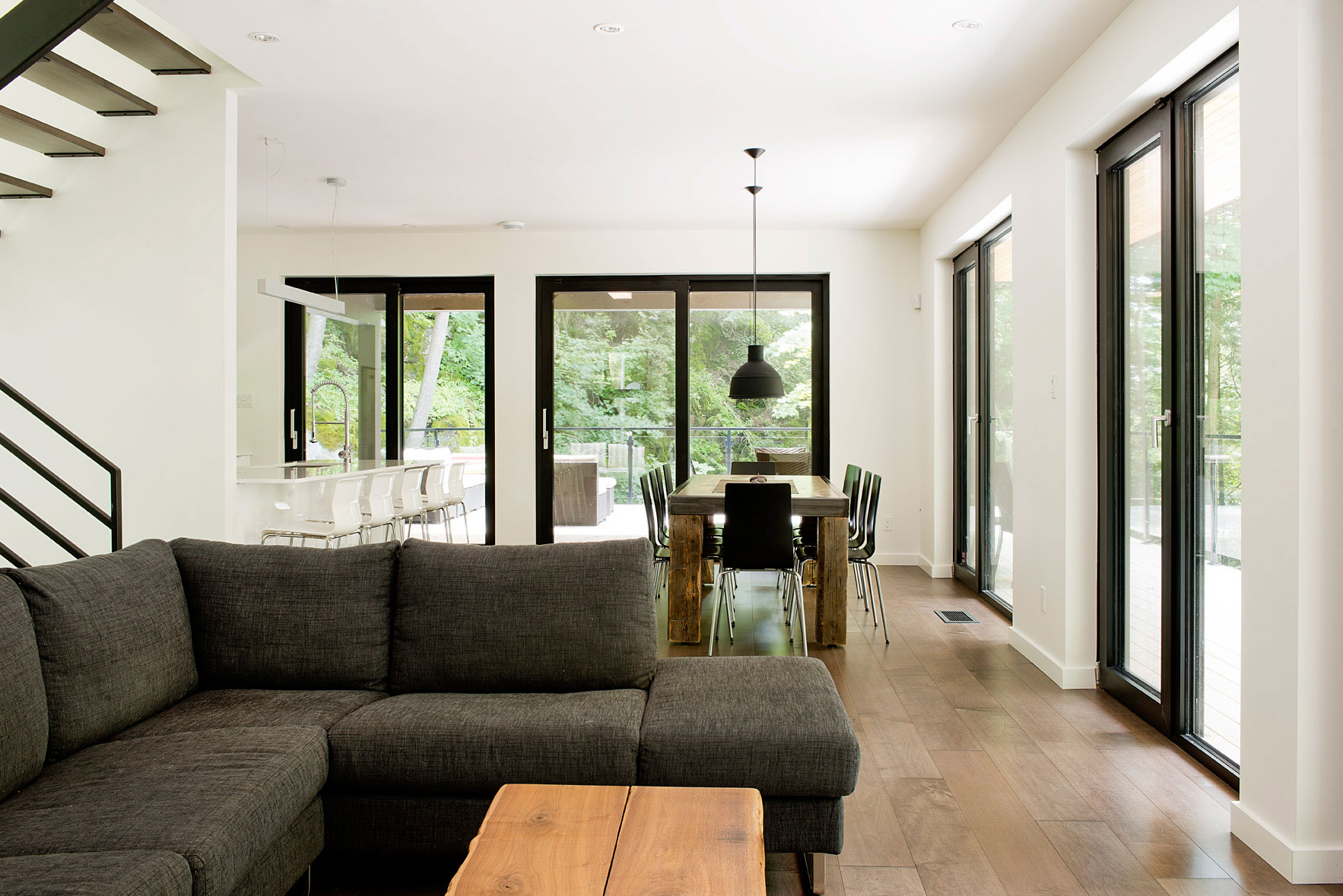 A Contemporary House with a Privileged Natural Environment of Lakes and Mountains in Quebec by Boom Town (22)