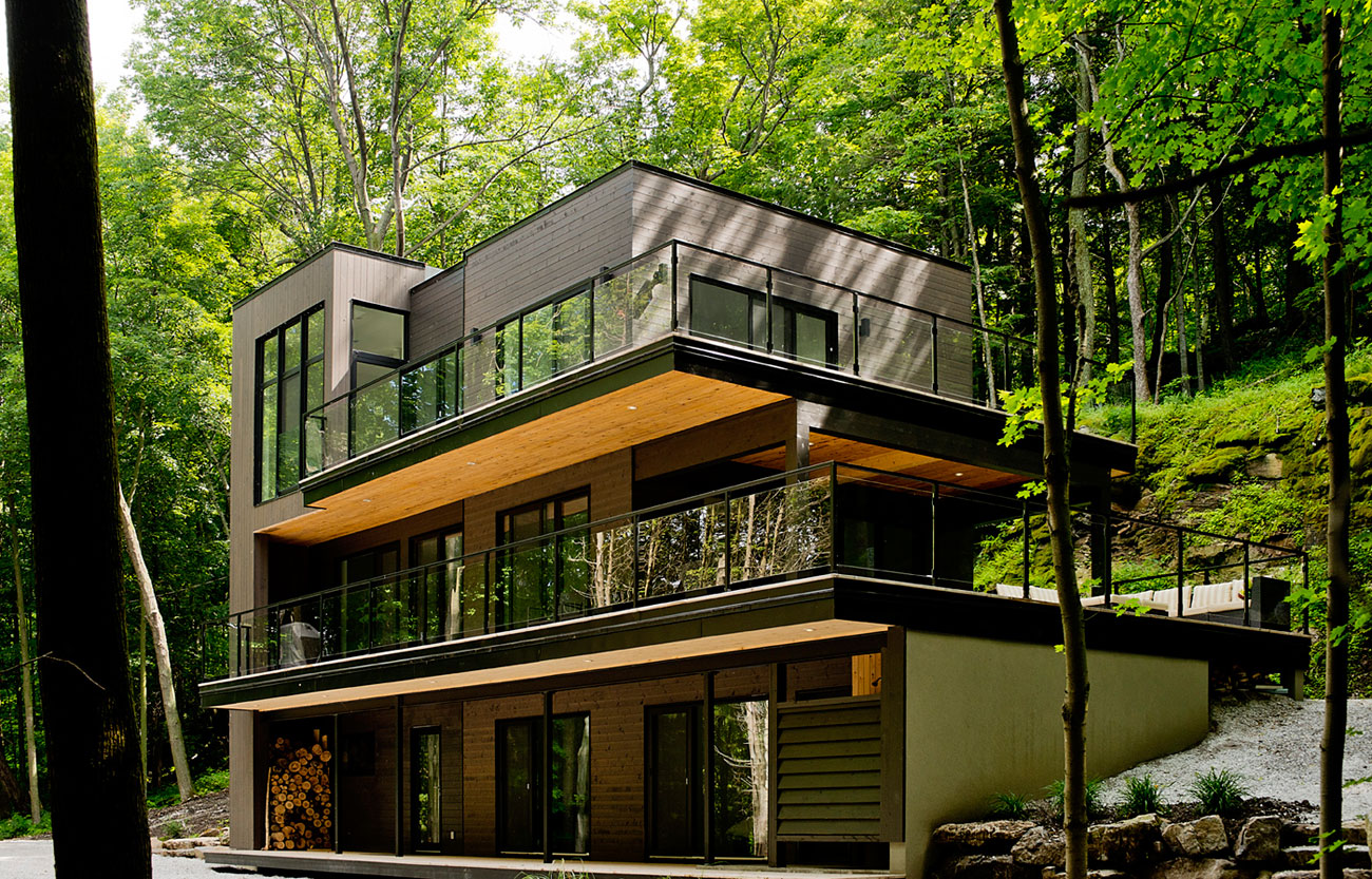 A Contemporary House with a Privileged Natural Environment of Lakes and Mountains in Quebec by Boom Town (3)