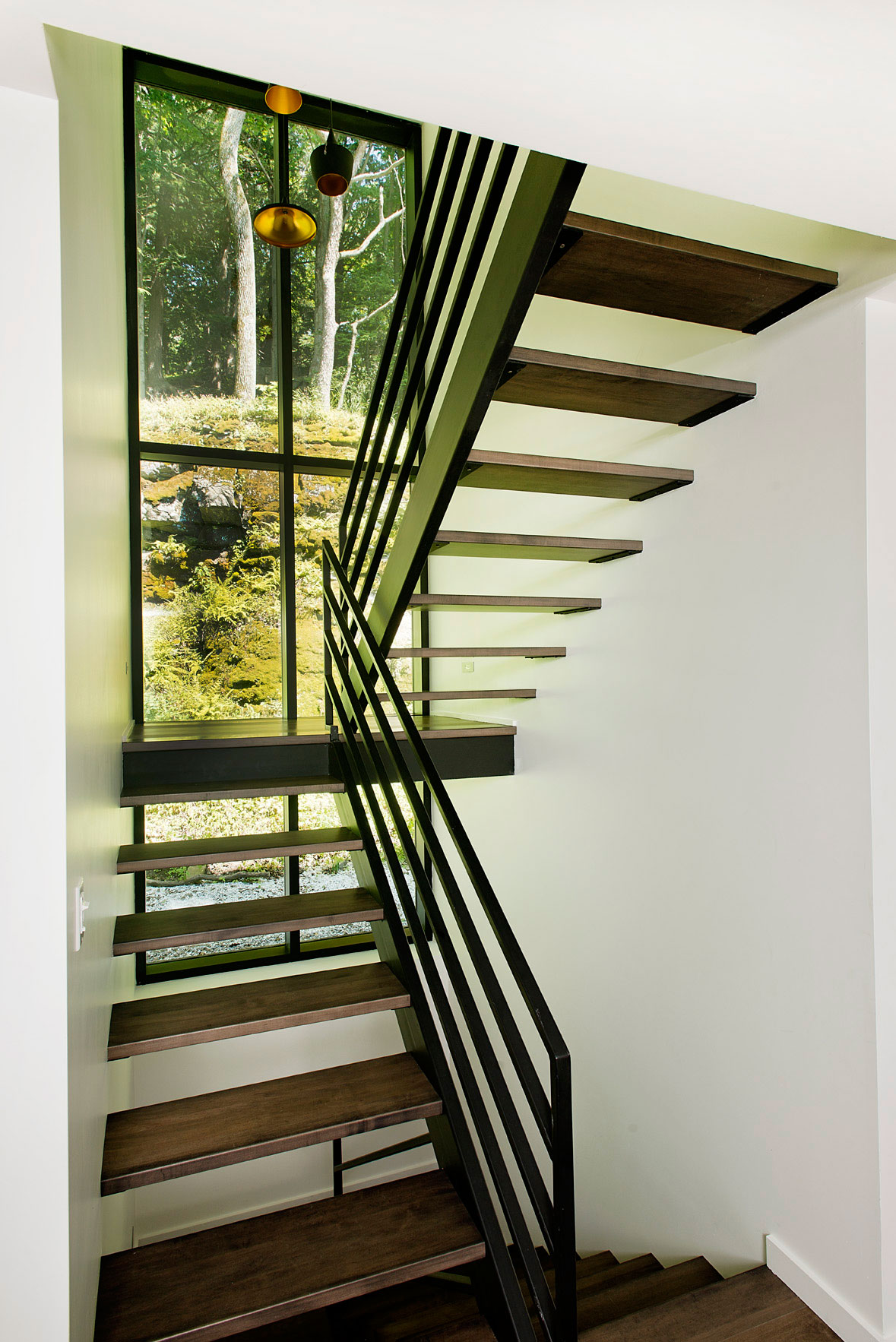 A Contemporary House with a Privileged Natural Environment of Lakes and Mountains in Quebec by Boom Town (31)