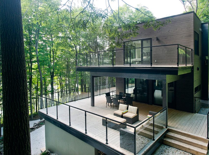 A Contemporary House with a Privileged Natural Environment of Lakes and Mountains in Quebec by Boom Town (6)