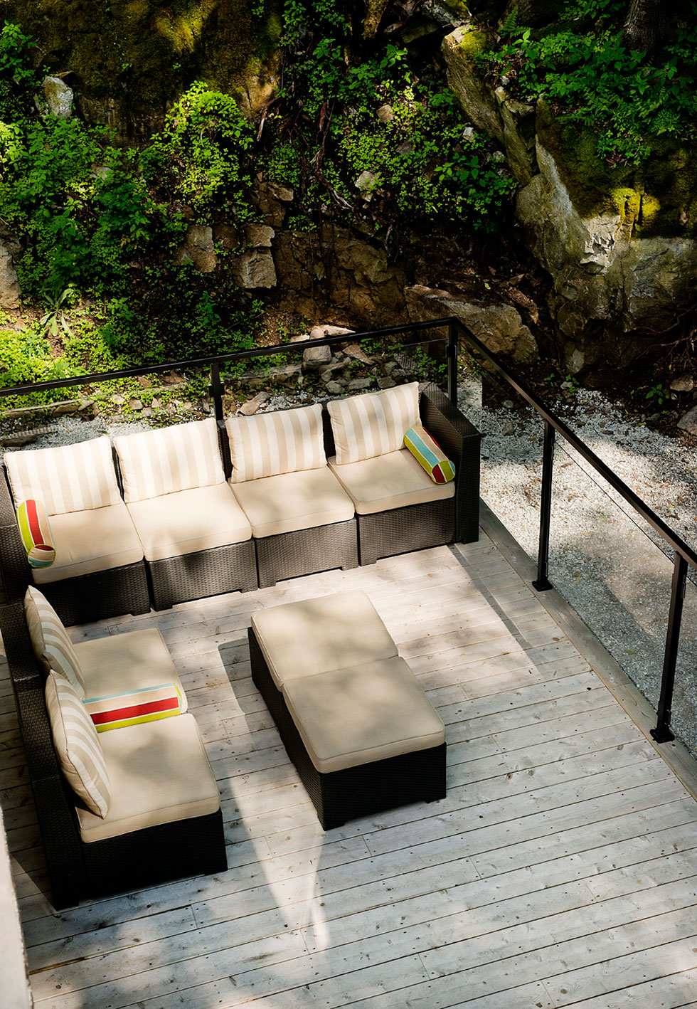 A Contemporary House with a Privileged Natural Environment of Lakes and Mountains in Quebec by Boom Town (8)